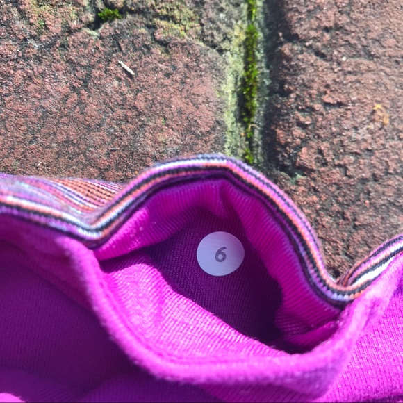 Lululemon Cropped Legging - Picture 5 of 5